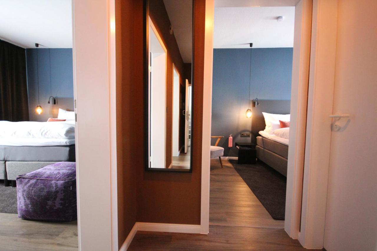 Two-Bedroom Apartment,416346705:JPEG